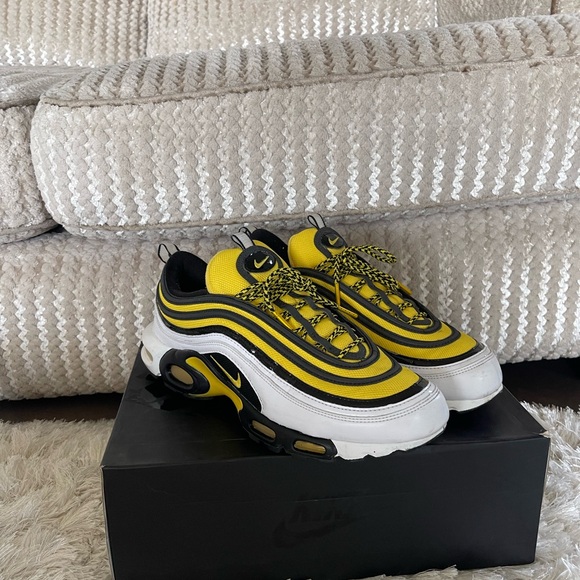 air max 97 plus frequency pack